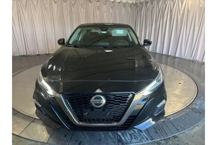 $12999 : Nissan Altima 2022 2.5 SV 4d image 2