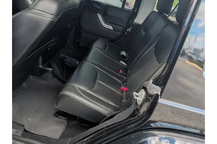 $19878 : Jeep Wrangler Unlimited 2015 image 4