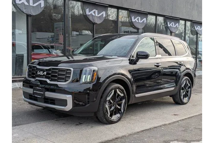 $31895 : Kia Telluride 2023 AWD S 4dr image 2