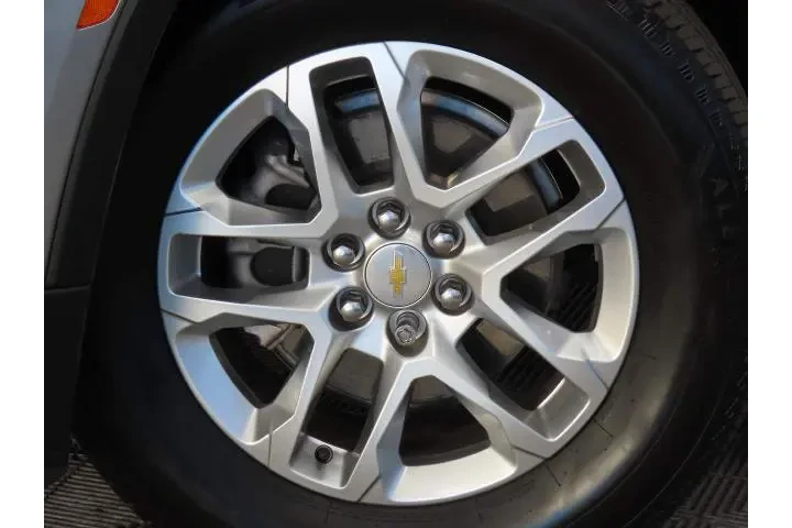 $25075 : Chevrolet Traverse 2023 LS 4 image 5