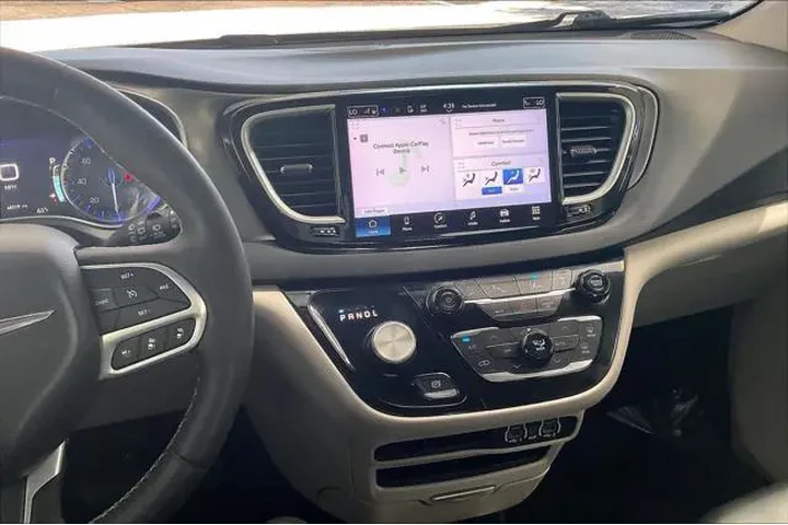 $23892 : Chrysler Pacifica 2023 Touri image 7