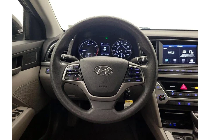 $12998 : Hyundai ELANTRA 2018 SEL 4dr image 10