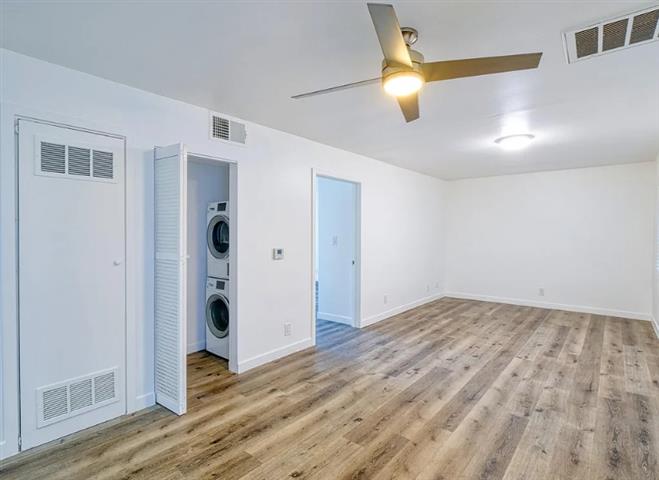 $1800 : 2Bed apartment for rent in LA image 8