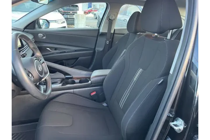 $21590 : Hyundai ELANTRA 2024 SEL 4dr image 10