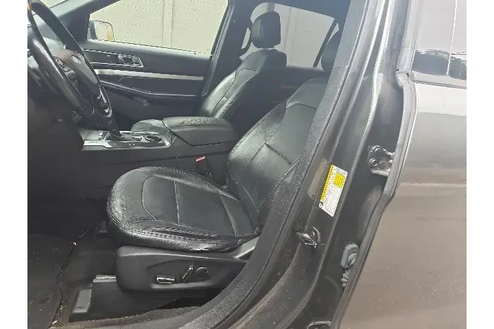 $13990 : Ford Explorer 2017 XLT 4dr S image 8