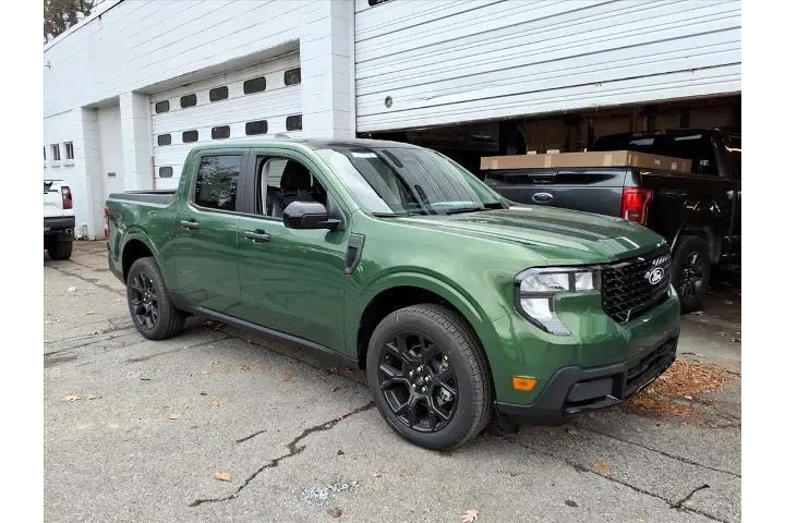 $34969 : Ford Maverick 2025 AWD XLT 4 image 1