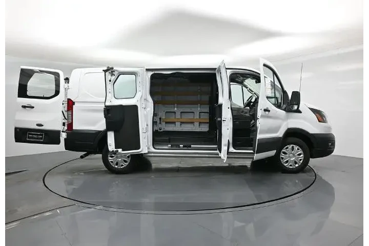 $32500 : Ford Transit 2023 250 3dr SW image 5