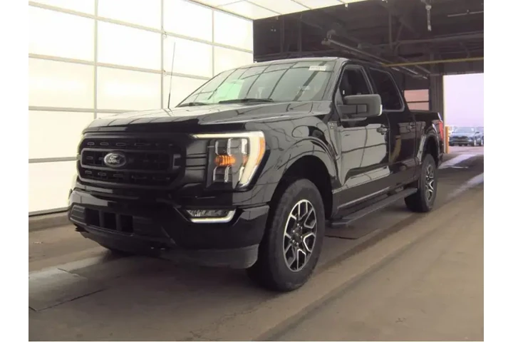 $38399 : Ford F-150 2023 4x4 XLT 4dr image 2