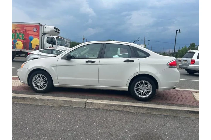 $4995 : 2010 Focus SE image 7