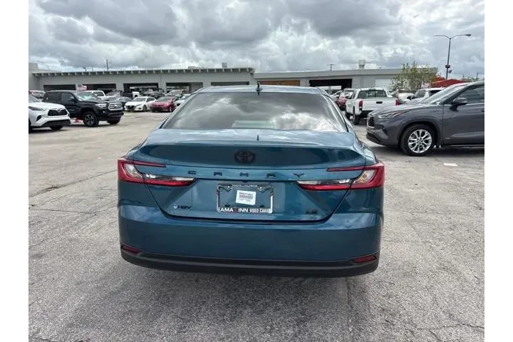 $27510 : Toyota Camry 2026 image 4