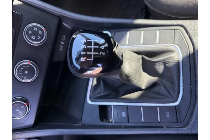 $17000 : Volkswagen Jetta 2023 S 4dr image 9