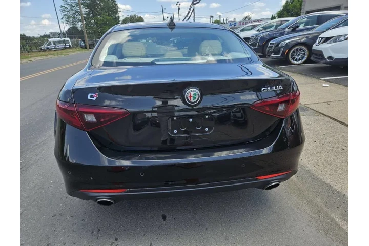 $499 : 2017 Alfa Romeo Giulia image 4