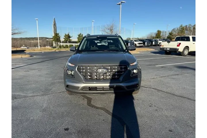 $19398 : Hyundai VENUE 2025 SEL 4dr C image 2