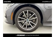 $25995 : BMW 3 Series 2022 330e 4dr S thumbnail