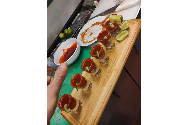Busco trabajo de cocinero image 3