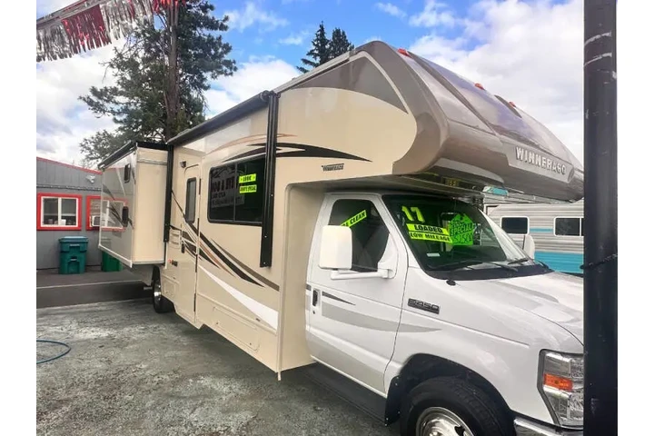 $52500 : 2017 Winnebago Minnie Winnie image 5