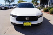 $27888 : Honda Accord 2025 LX 4dr Sed thumbnail