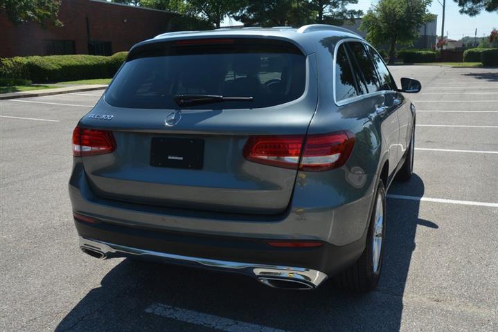 2018 Mercedes-Benz GLC 300 image 7