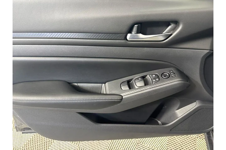 $19420 : Nissan Altima 2025 2.5 SV 4d image 10