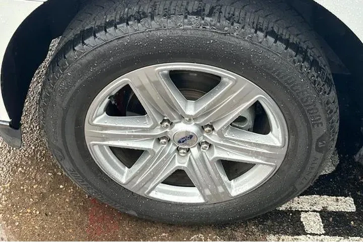 $29995 : Ford Expedition 2020 4x2 XLT image 6