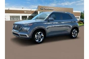 $24835 : Hyundai VENUE 2025 SEL 4dr C thumbnail
