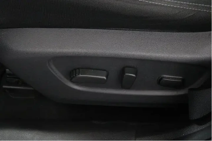 $19987 : Nissan Rogue 2019 AWD S 4dr image 7