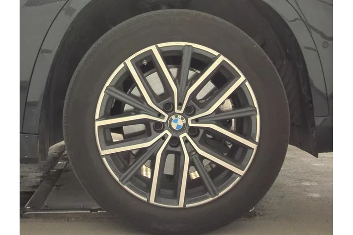 $35477 : BMW X1 2025 AWD xDrive28i 4d image 8