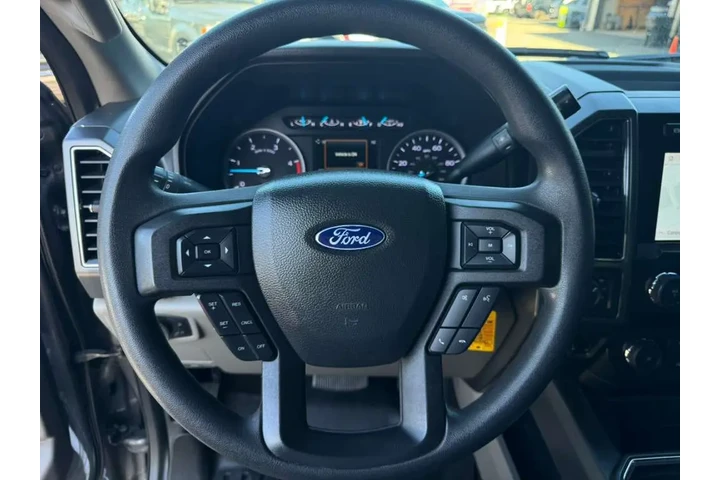 2022 F-250 SD XLT image 10