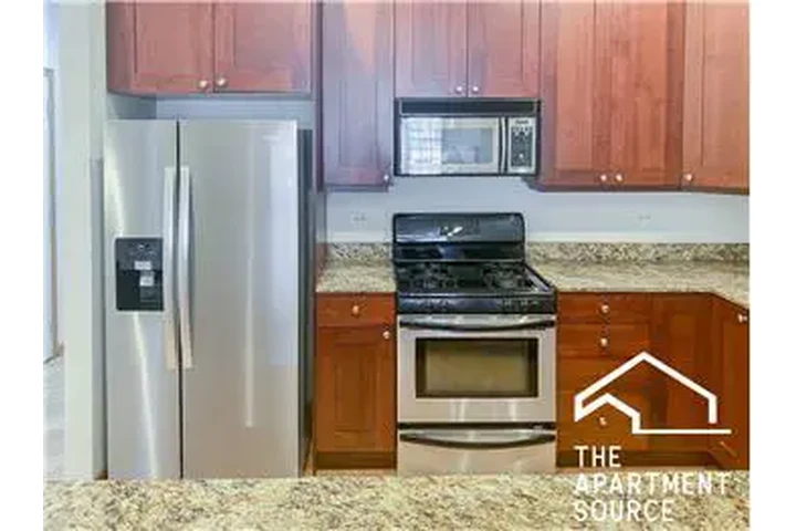 $5100 : Rental property with 3 bedro image 5