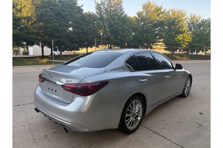 $17997 : 2020 Q50 3.0T Luxe image 7