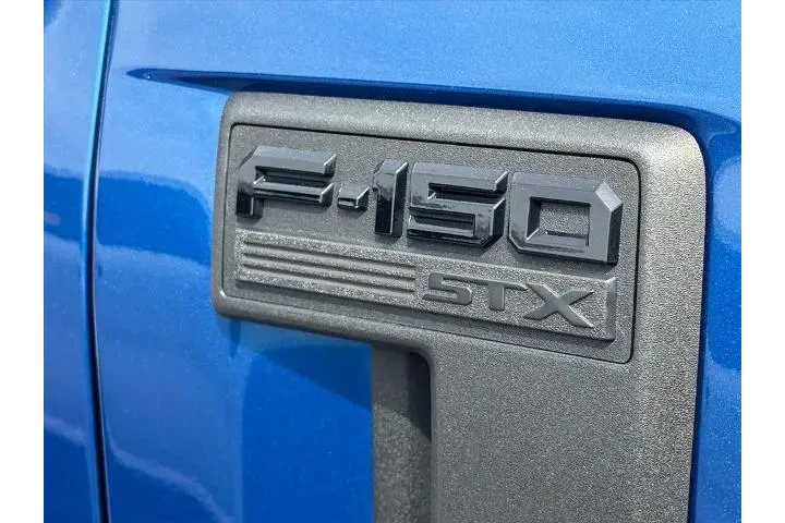 $39836 : Ford F-150 2023 4x4 XL 4dr S image 3