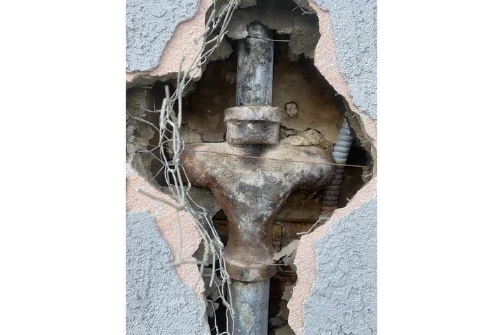 Plomero barato 24/7 image 4