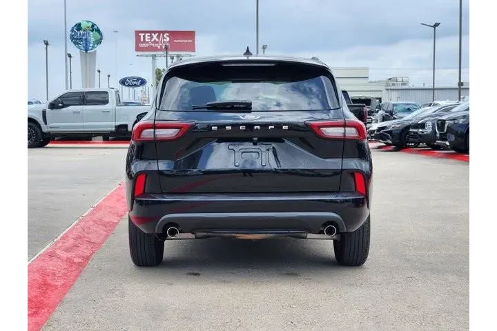 $22935 : Ford Escape 2023 ST-Line 4dr image 6