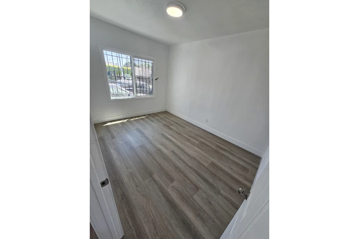 $1800 : Apt 1 recamara de renta image 3