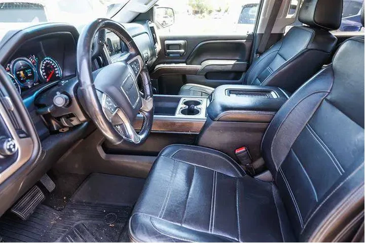 $25076 : GMC Sierra 1500 2017 4x4 Den image 5