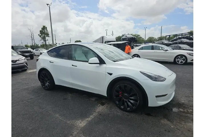 $35690 : Tesla Model Y 2024 AWD Perfo image 3