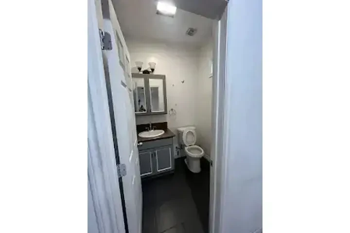 $2700 : LOS ÁNGELES SE RENTA LOCAL image 5