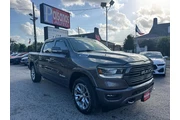 2022 RAM 1500 Laramie Crew Ca thumbnail