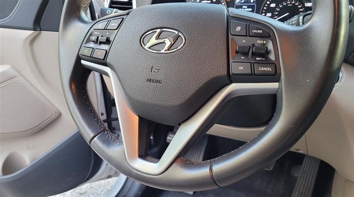 $7900 : 2017 Hyundai Tucson LTD AWD image 7
