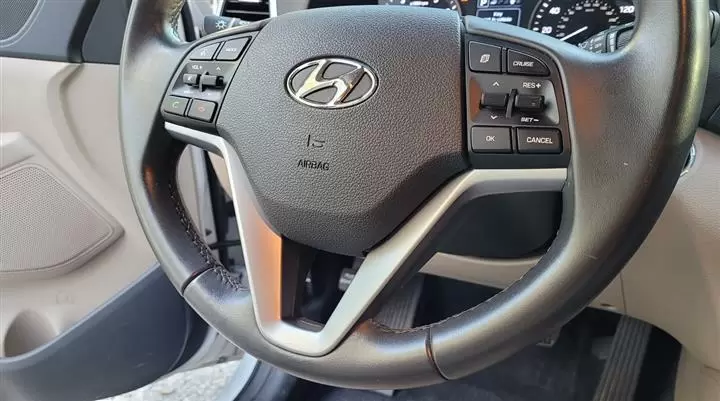 $7900 : 2017 Hyundai Tucson LTD AWD image 7