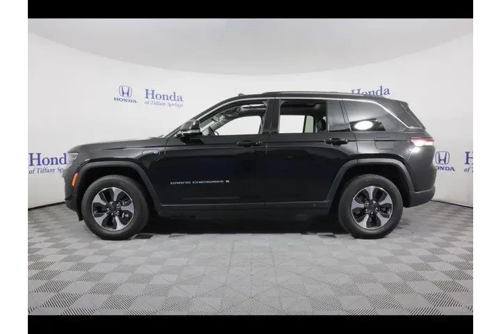 $27875 : Jeep Grand Cherokee 2023 4x4 image 4