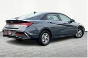 $20798 : Hyundai ELANTRA 2025 SE 4dr thumbnail