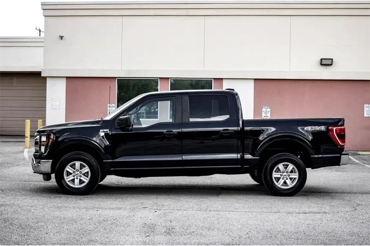 $33990 : Ford F-150 2023 4x4 XLT 4dr image 8