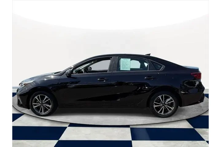 $16995 : Kia Forte 2023 LXS 4dr Sedan image 4