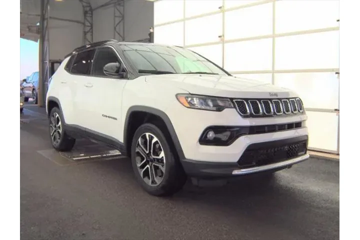 $24293 : Jeep Compass 2023 4x4 Limite image 4