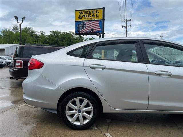 $5295 : 2011 Fiesta SE image 5