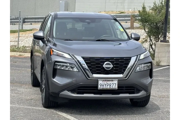 $17999 : Nissan Rogue 2023 SV 4dr Cro image 8