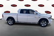 $27595 : Used 2017 1500 4WD Crew Cab 1 thumbnail