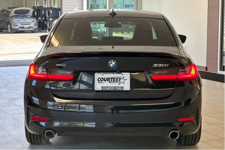 $26897 : BMW 3 Series 2021 AWD 330i x image 5