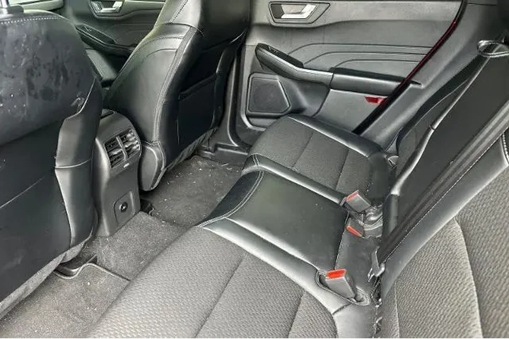 $29077 : Ford Escape Plug-In Hybrid 2 image 7